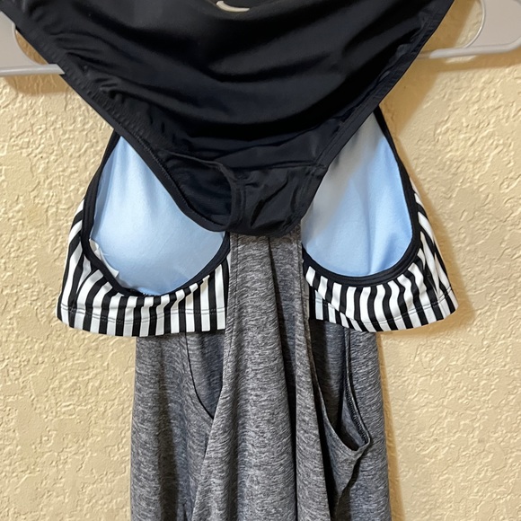 √SCOOP NECK, RACERBACK, LOOSE FIT offering maximum comfort and bikini included - Picture 6 of 7